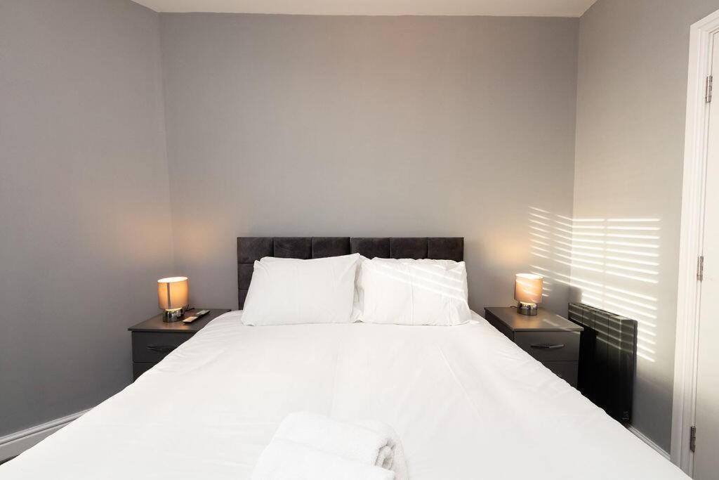 Lavish 2Bed Apartment In The Heart Of Birkenhead Kültér fotó